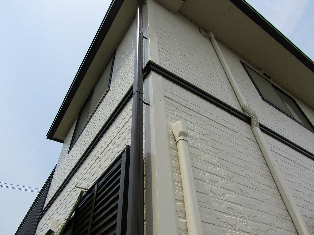 コーナーの板金カバー