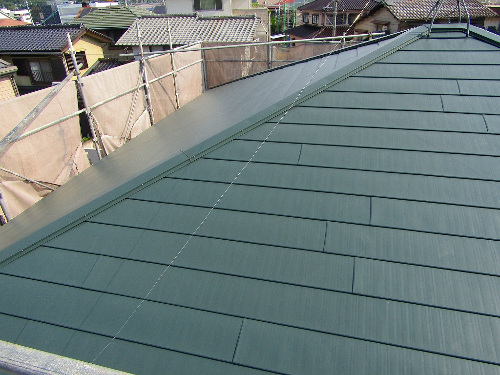 屋根カバー工法　施工事例